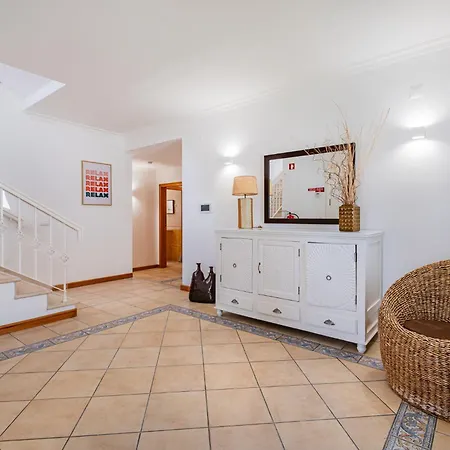 Rosal By Signaturestays - Heated Pool Βίλα