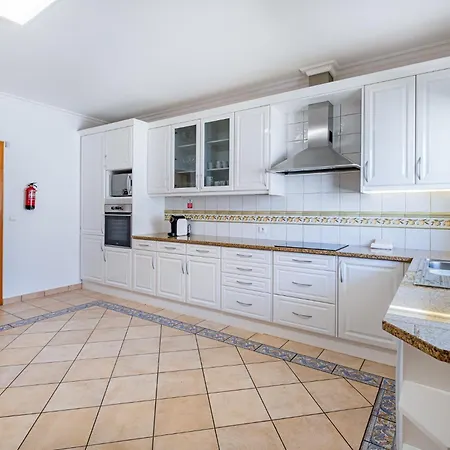 Rosal By Signaturestays - Heated Pool Βίλα *