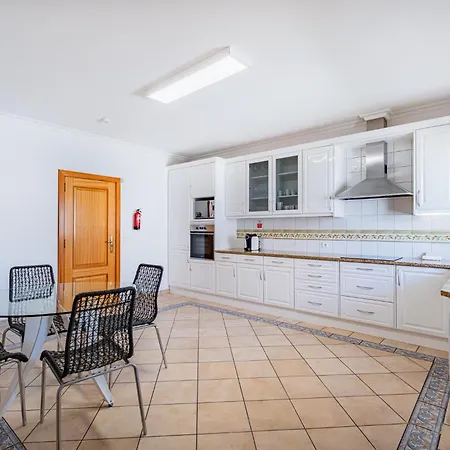 Villa Rosal By Signaturestays - Heated Pool