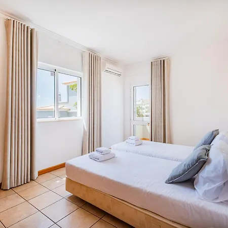 Rosal By Signaturestays - Heated Pool Βίλα